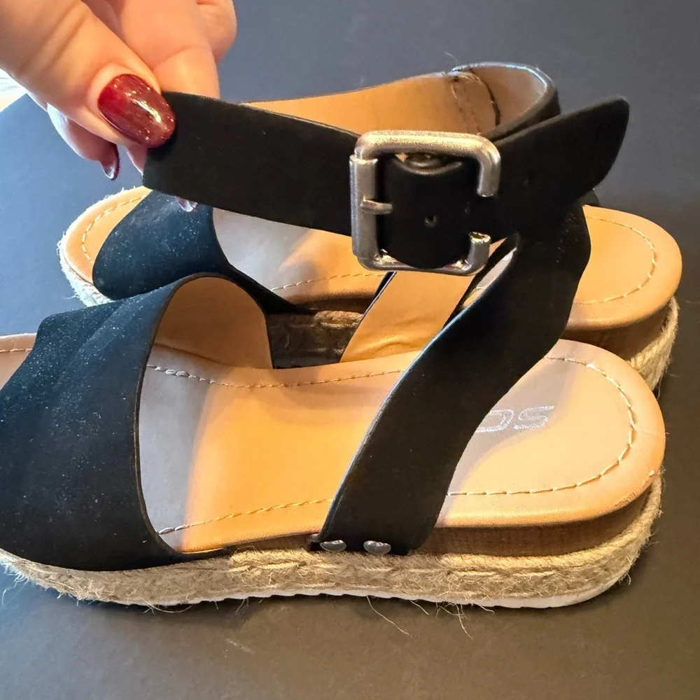 SODA black platform sandals, ankle strap, open front and back, jute accent, 7.5